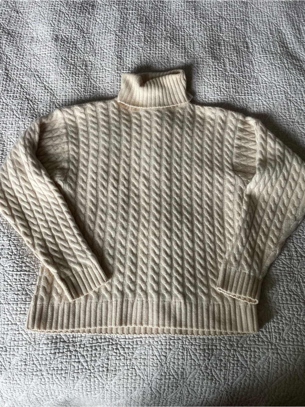 Neiman Marcus Cream Cable-Knit cashmere Turtleneck Sweater size L